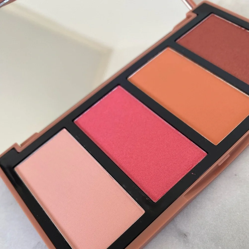NIB Violet Voss Whispering Rosé Blush Palette